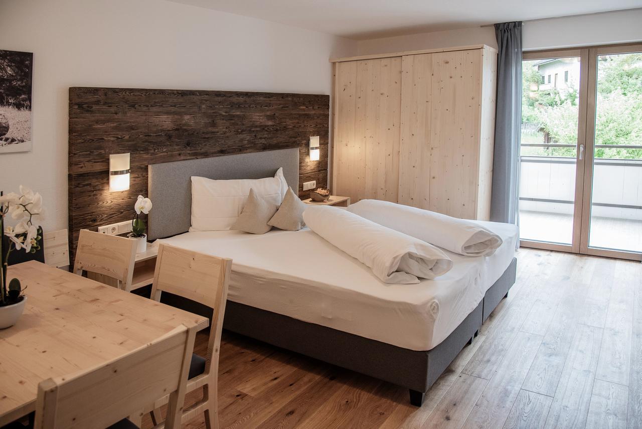 Appartement- Und Wellnesshotel Winkler Falzes Exterior foto